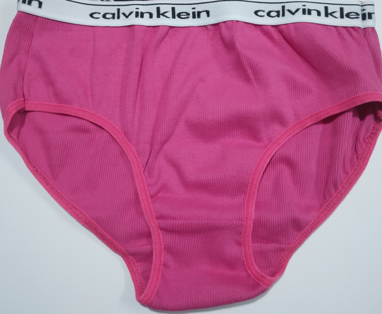 شورت زنانه/دخترانه طرح کبریتی کمر پهن طرح کالوین کلاین (Calvin Klein)