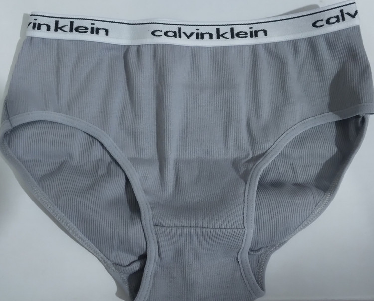 شورت زنانه/دخترانه طرح کبریتی کمر پهن طرح کالوین کلاین (Calvin Klein)